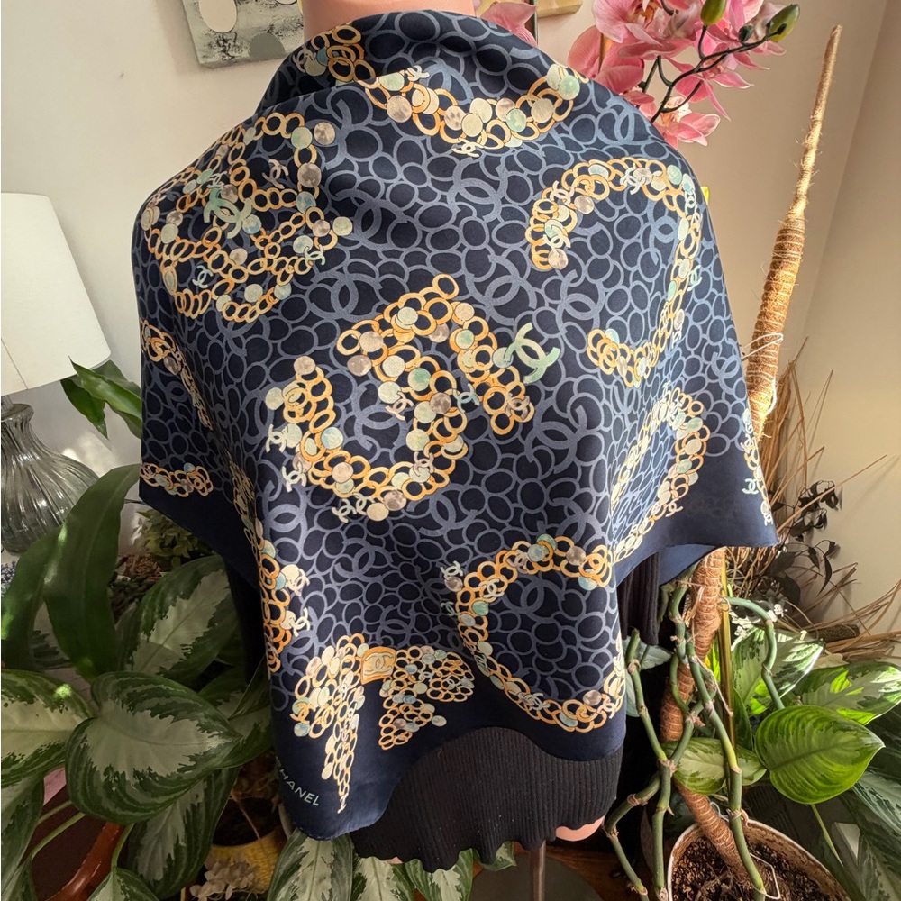 Chanel Coco No. 5 Midnight Blue and Gold Silk Scarf. - Picture 5 of 10